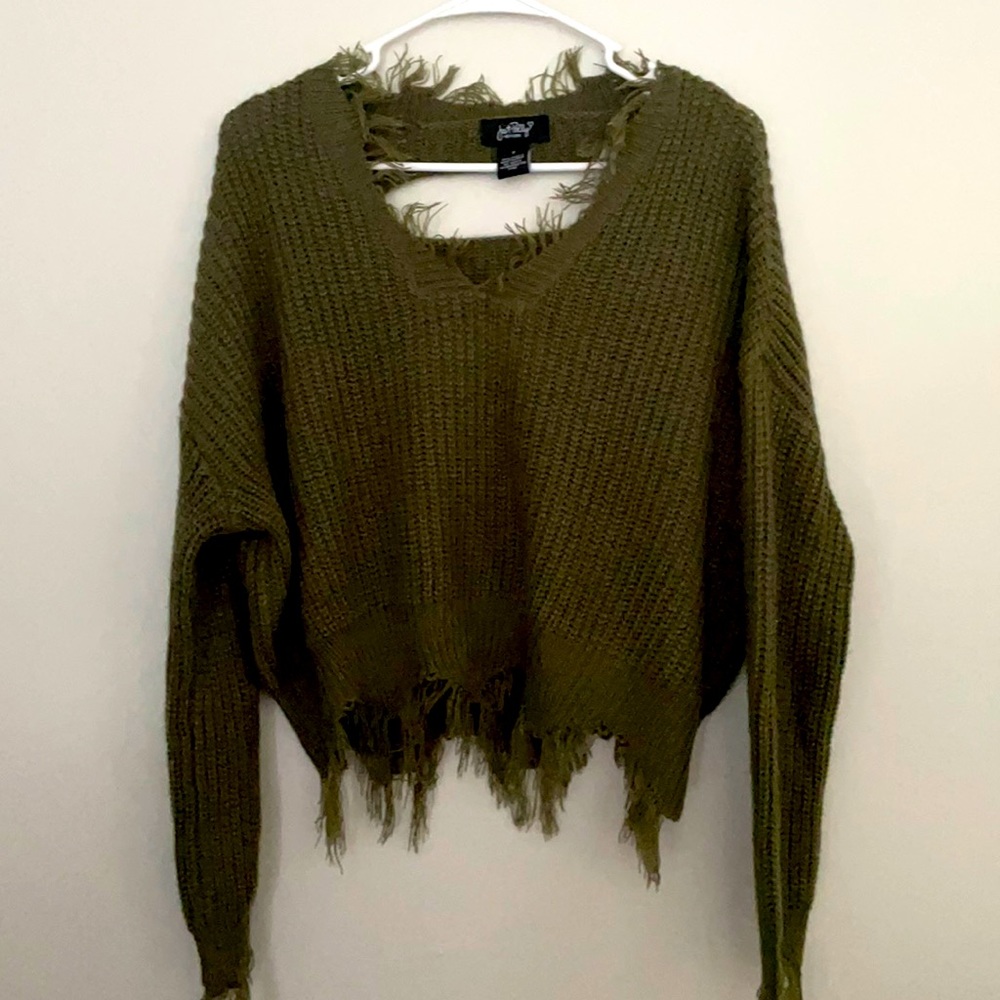 Light Crop Sweater